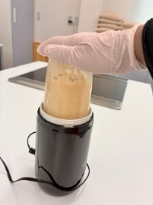 呉汁③大豆をミキサーにかける