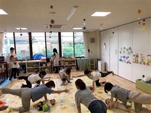 足上げ