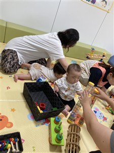 とも
