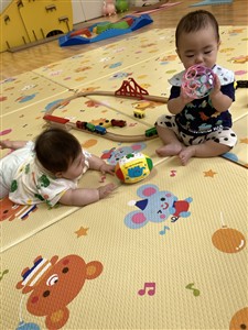お友達と遊ぶ