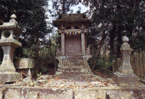 皿山大神宮石像神殿の写真